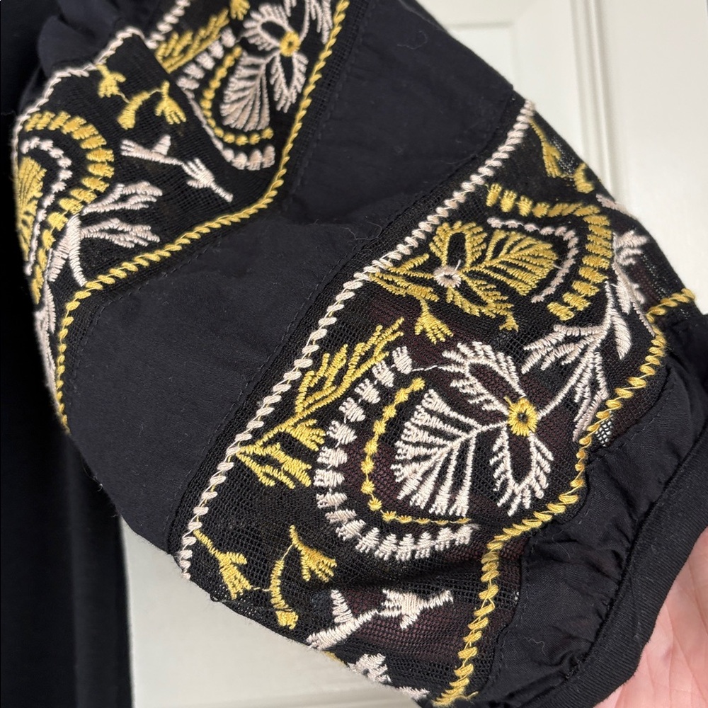 Free People Rock with it Black Puff sleeve off shoulder embroidered top Sz Med - Picture 11 of 11